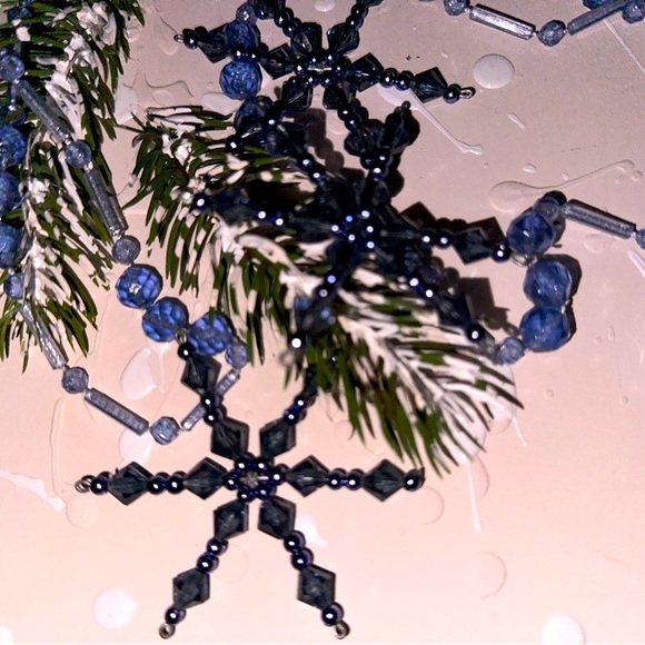 Christmas Garland - Picture 3 of 13